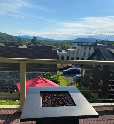 Lake Placid Apartamento | Central Lake Placid Mountain Views