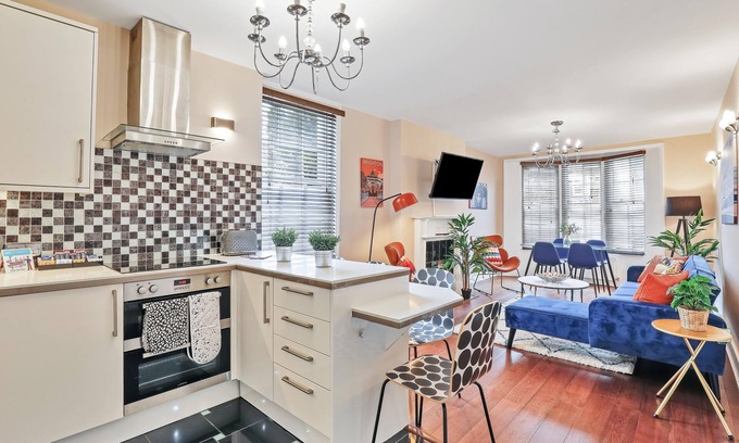 The Lanes Apartamento | Central Lanes Pad | By My Getaways | Free parking for one car