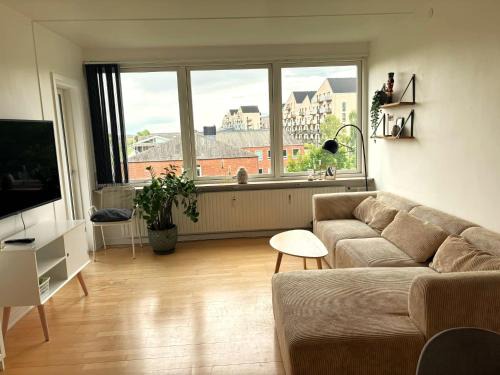 Aarhus North Apartamento | Central lejlighed solrig altan og gratis parkering