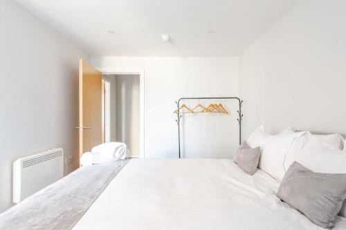 Chinatown Apartamento | Central Liverpool Apartment, 1 Bedroom and Sofa Bed