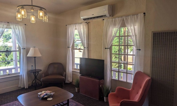 Bisbee Apartamento | Central Location and Spectacular Views - Unit 3!