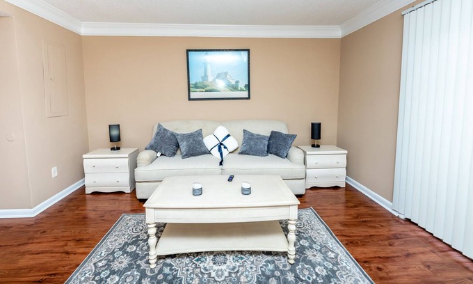 Hanahan Condominio | Central Location in North Charleston