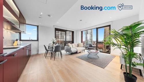 Nine Elms Apartamento | Central London New 2 bedroom flat Riverview Balcony