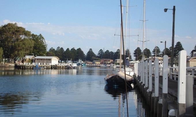 Port Fairy Hotel | Central Motel Port Fairy