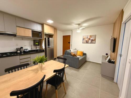 Centro Apartamento | Central novo, andar alto-2quartos com Ar-Cond Q e F