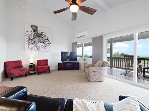 Kailua-Kona Casa | Central Oceanview Modern Cozy 3 Bed House