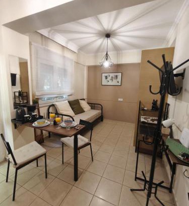 Larissa Apartamento | Central Petite Hideaway with Balcony- Near Station