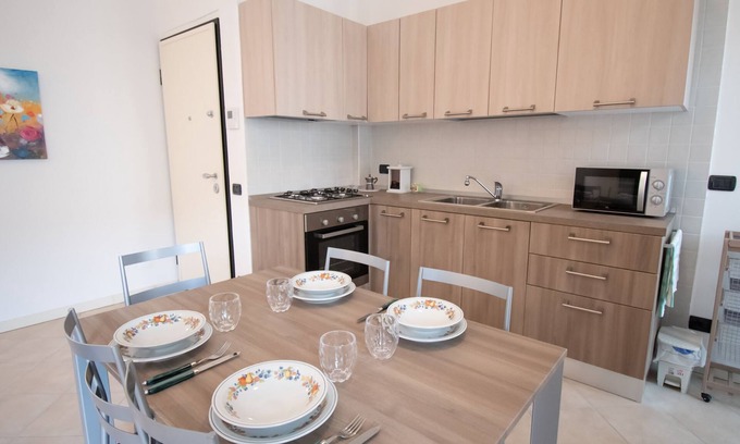 Moniga del Garda Apartamento | Central Suite Moniga