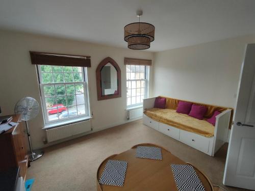Taunton Apartamento | Central Taunton 2-bedroom apartment, great location!