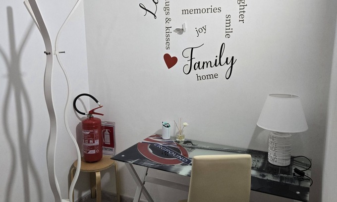 Portici Apartamento | Central vacation home within walking distance of Naples Herculaneum and Pompeii