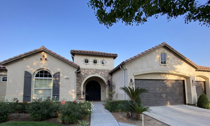 Clovis Villa | Central Valley Villa located in Clovis, CA