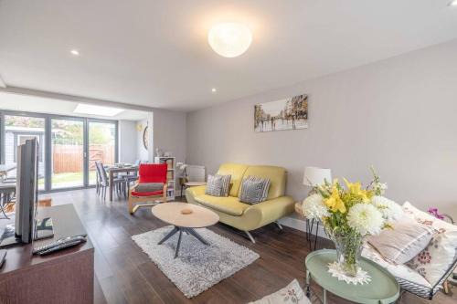 Windsor Casa | Central Windsor, 5 mins to Legoland, Driveway
