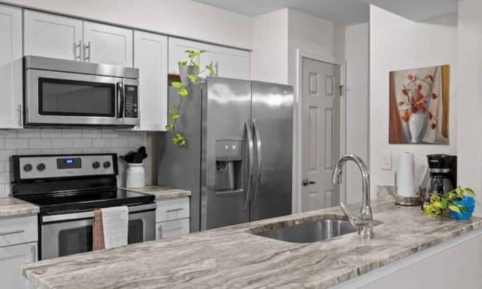 Norfolk - Virginia Beach Casa | Centrally Located 2BR 2Bath Home