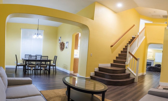 Folsom Casa | Centrally located, 4 BR family friendly in Folsom