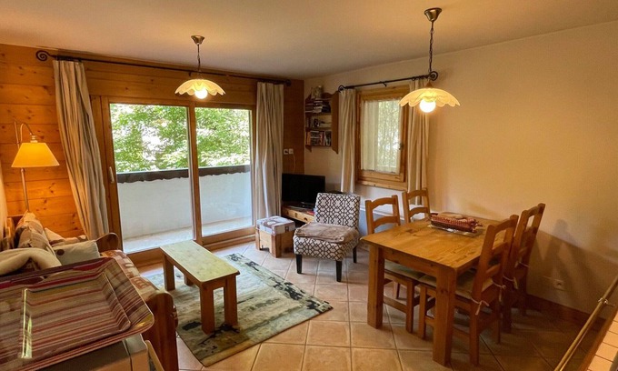 Samoens Apartamento | Apartamento de 3 habitaciones en el corazón de Samoëns, cerca de comercios y ski-bus