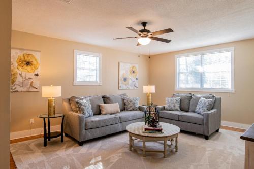 Northeast Pensacola Casa | Centrally Located Bright & Comfortable 3bed/2bath Pensacola Home.