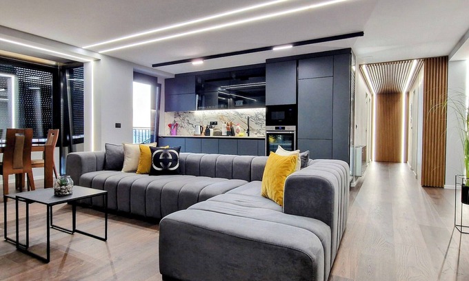 Tirana Apartamento | Centrally located by the Bllok neighborhood, still quiet and with free parking!