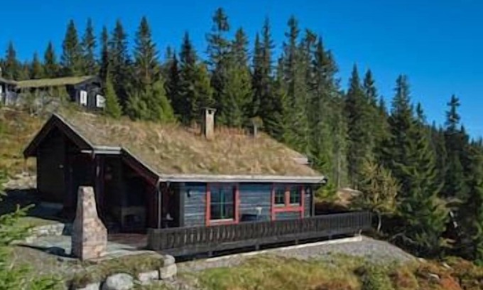Ringsaker Casa | Centrally located cottage at Sjusjøen ski center.