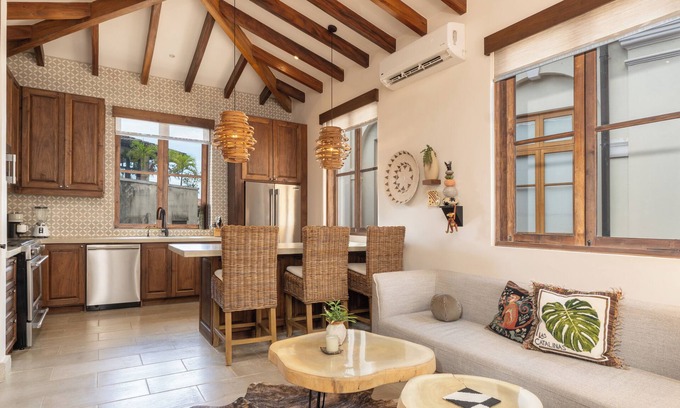 Las Catalinas Apartamento | Centrally Located Fully Equipped Apartment at Las Catalinas