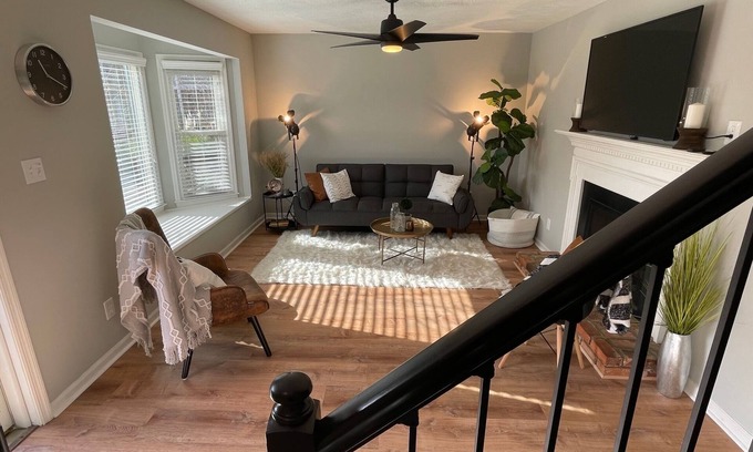 Augusta Casa | Centrally located, fenced in backyard