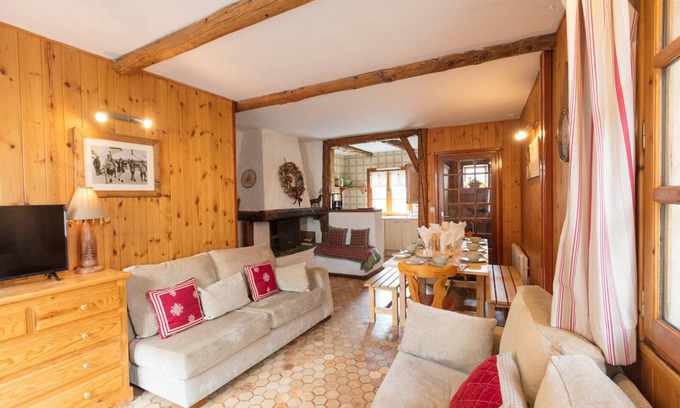 Montgenevre Casa | Centrally located 4 bedroom townhouse for up to 12 people