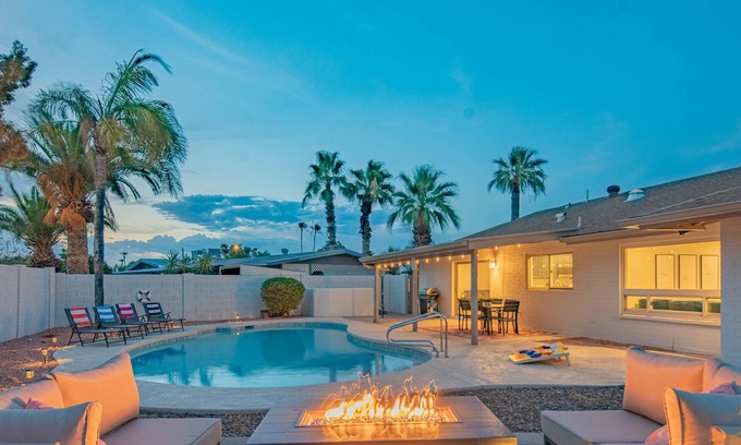 Paradise Valley Village Casa | Centrally Located Hike Dine & Shop w/ Pool Table, Heated Pool, Office, Firepit