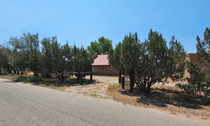 Espanola Casa | Centrally-located home in beautiful, quiet, La Mesilla!