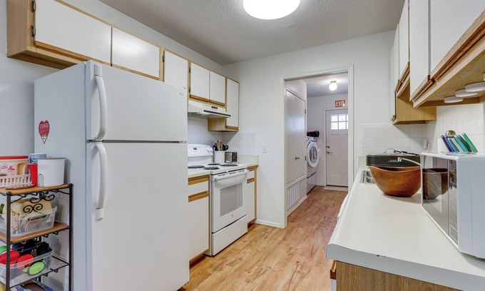 Johnson Apartamento | Centrally Located in Nwa; Walk to Wrights Bbq!
