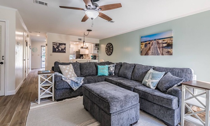Beaufort Casa | Centrally located in Beaufort - Perfect for Marine Graduations