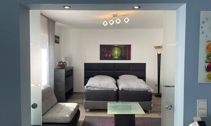 Leverkusen Condominio | Centrally located in Leverkusen, modern furnished chic city apartment with service