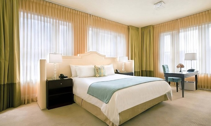 Goose Hollow Hotel | Centrally Located Near Portland Art Museum! Luxe Accommodation, Pets Allowed!