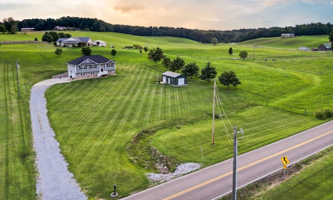 Greene County Casa | Centrally-located to Greeneville, Jonesborough, Johnson City.