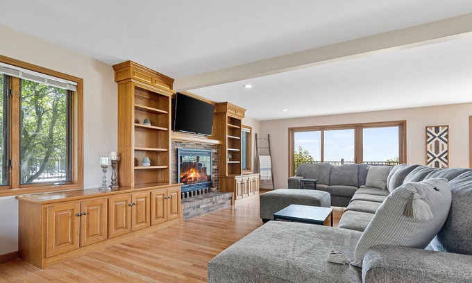 Green Bay Casa | Centrally located with easy access to Green Bay and Door County!