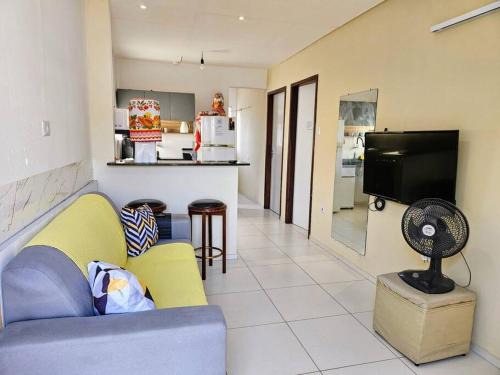 Campo Grande Apartamento | Centro de convenções 1km, AC, Chuv Elet, 2 Qt, varanda