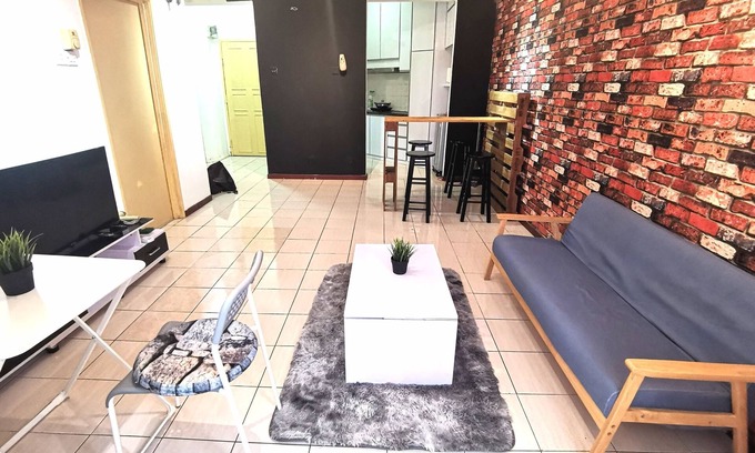 Klang Condominio | Centro Klang 2BR Loft Design Suite + juegos de TV Atari