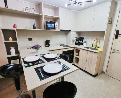 Nunoa Apartamento | Cercano a Megavisión con Estacionamiento