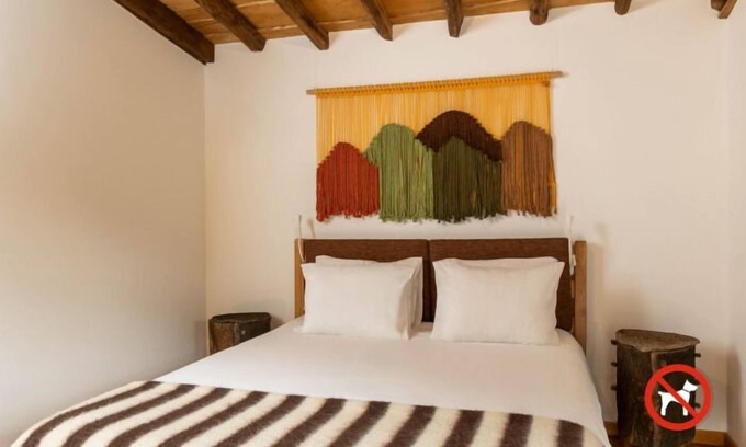 Lousa Casa | Cerdeira - Home for Creativity