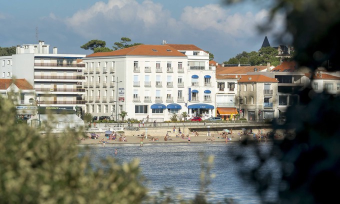 Pontaillac Hotel | CERISE Royan - Le Grand Hôtel de la Plage