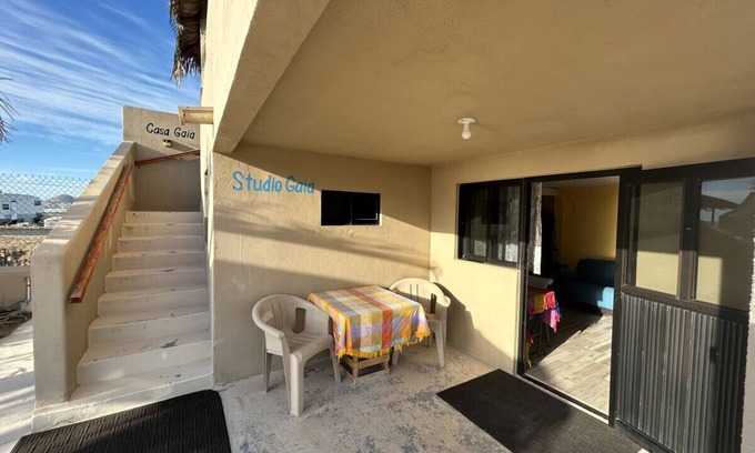 Cerritos Apartamento | Cerritos Beach Palace, casa frente a la playa completa con acceso privado al surf y la natación