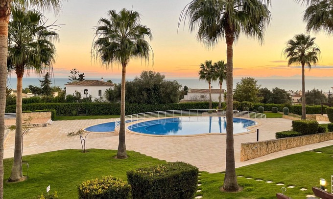 Albufeira Chalet De Esquí | Cerro de Aguia, Albufeira, Moradia T2 c/ piscina