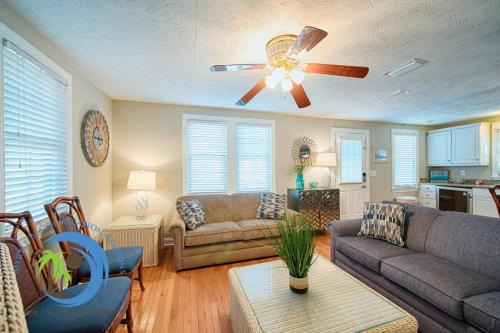 Cherry Grove Beach Casa | Cg Cottage Up