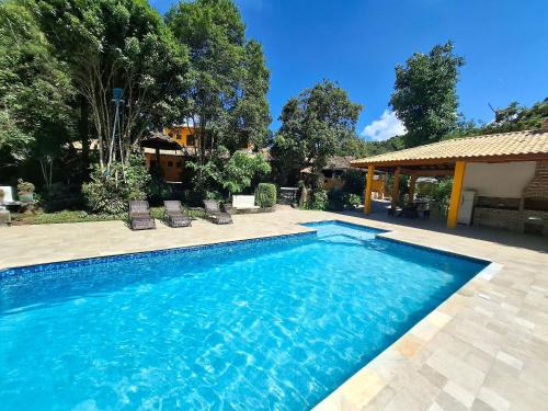 Juquitiba Casa | Chácara com 05 dormitórios, piscina e Lazer LT0040
