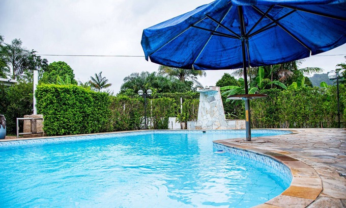 Peruibe Casa | Chácara com piscina, churrasq e WiFi em Peruíbe/SP