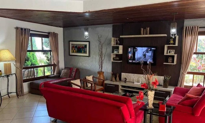 Alvinopolis Casa | Chácara Reobote heated pool, condominium we love pets
