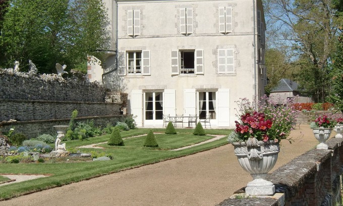 Tavers Cama Y Desayuno | Château de Guignes