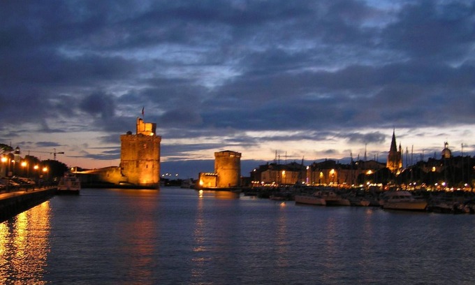 Moreilles Casa | Château de l Abbaye de Moreilles