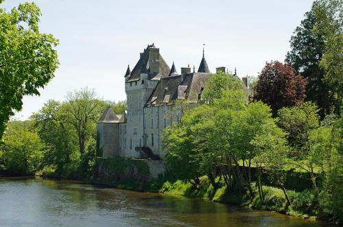 Rivarennes Cama Y Desayuno | Château de La Tour en Brenne