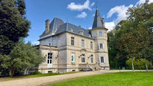 Layrac Apartamento | Château de Lagravade - Appartement 2 chambres - 3eme étage