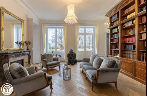 Joze Casa | Château De Saint Mayeul