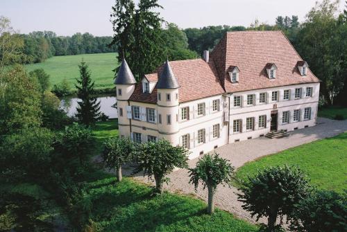 Matzenheim Cama Y Desayuno | Château De Werde